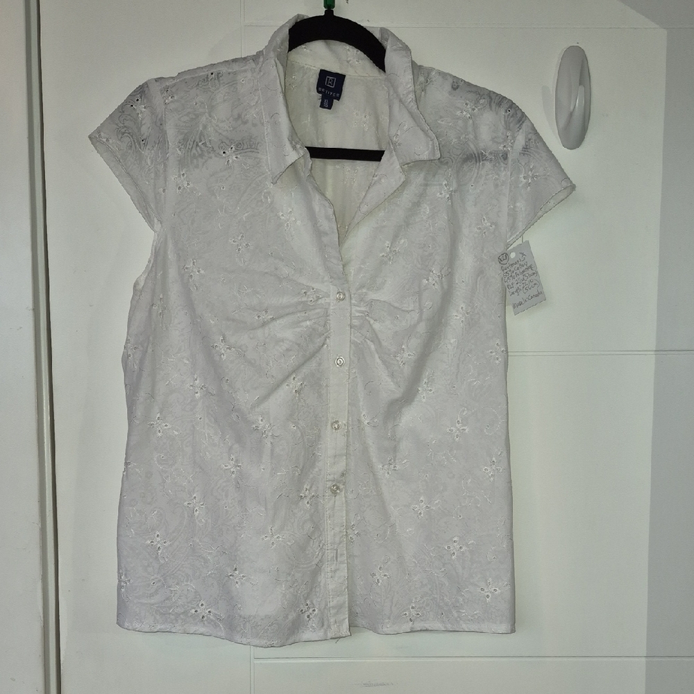 Reitmans White Eyelet Gathered-Front Cap Sleeve Blouse